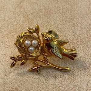 Vintage AVON Bird’s Nest Gold and Pearl Brooch